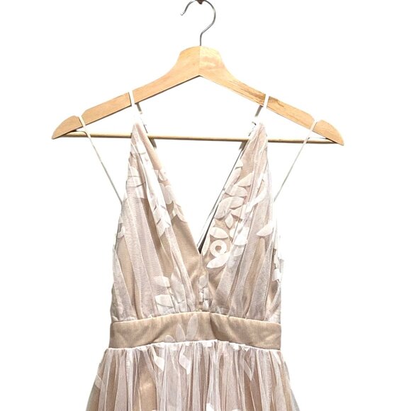 Luxxel Netted Floral Mini Dress White Size M Fairy Bohemian Summer Wedding Cute - Picture 6 of 15